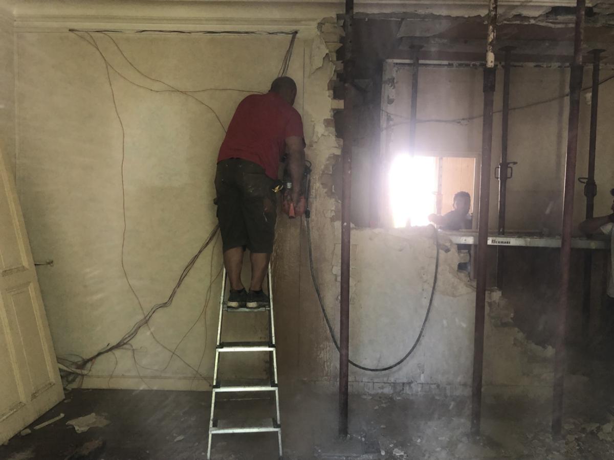 Maçon : casser, abattre, ouverture mur porteur, Gard, Vaucluse